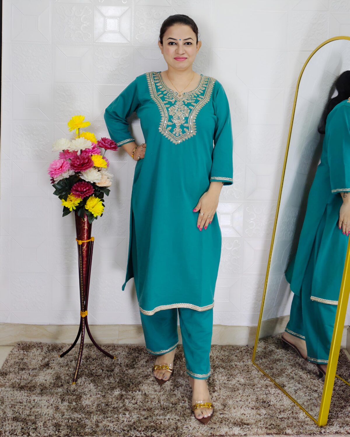 Women’s Woolen Embroidered Kurta Pant Set – Winter Ethnic Wear