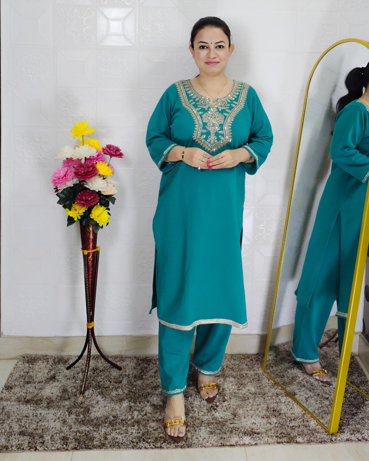 Women’s Woolen Embroidered Kurta Pant Set – Winter Ethnic Wear