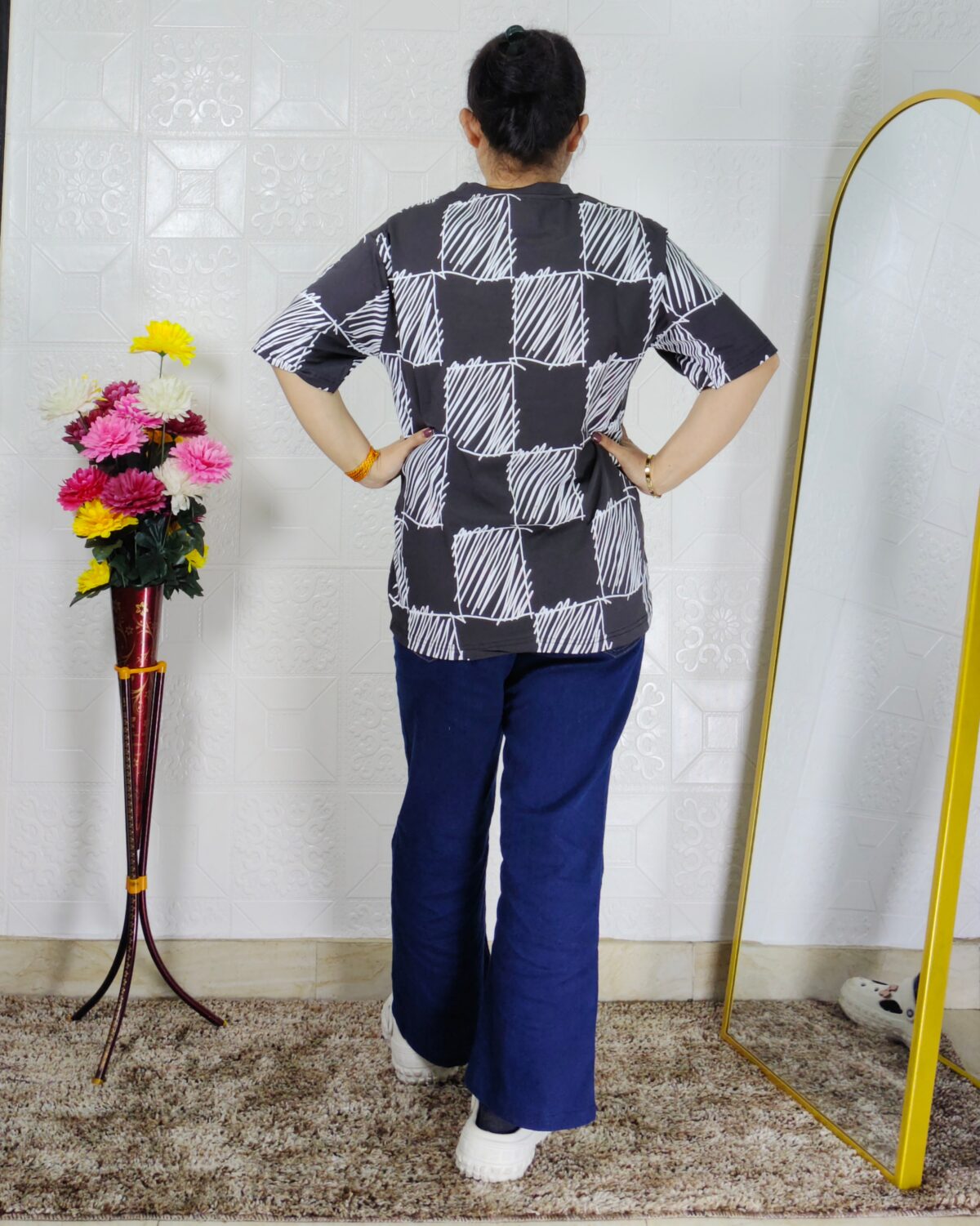 Women printed lycra casual t-shirt with graphic design